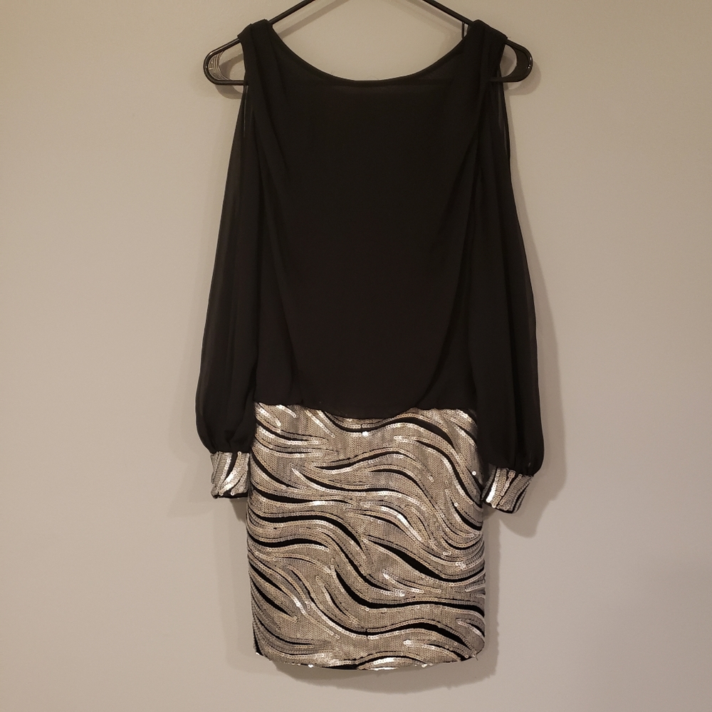 Size 0 Cache Black Silver Sequin Dress Slit Sleeve